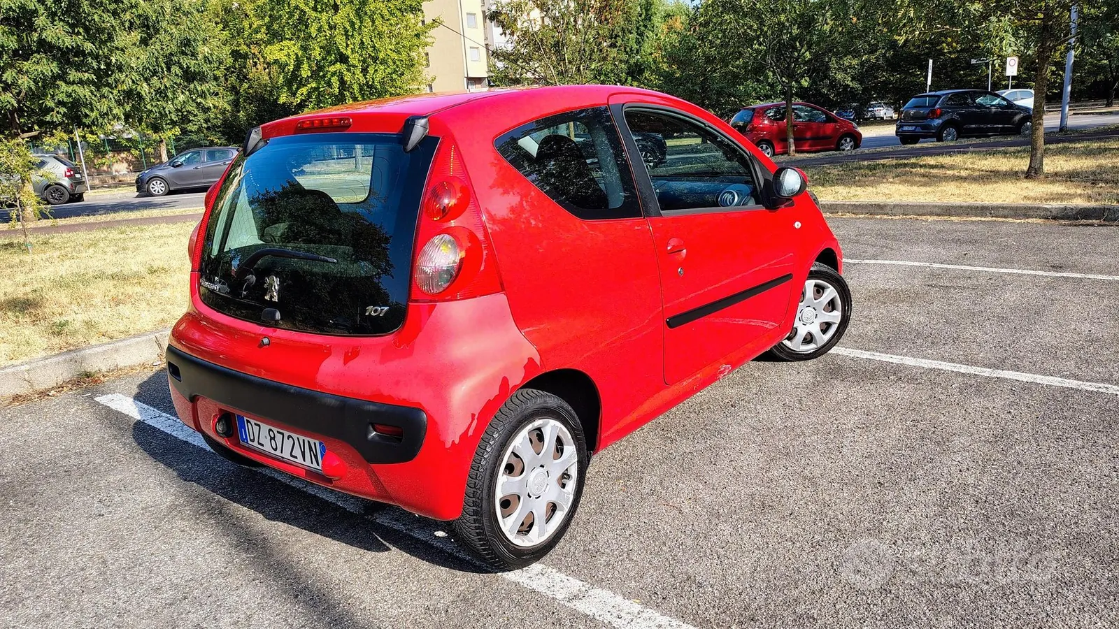 Peugeot 107 2010 photo 2