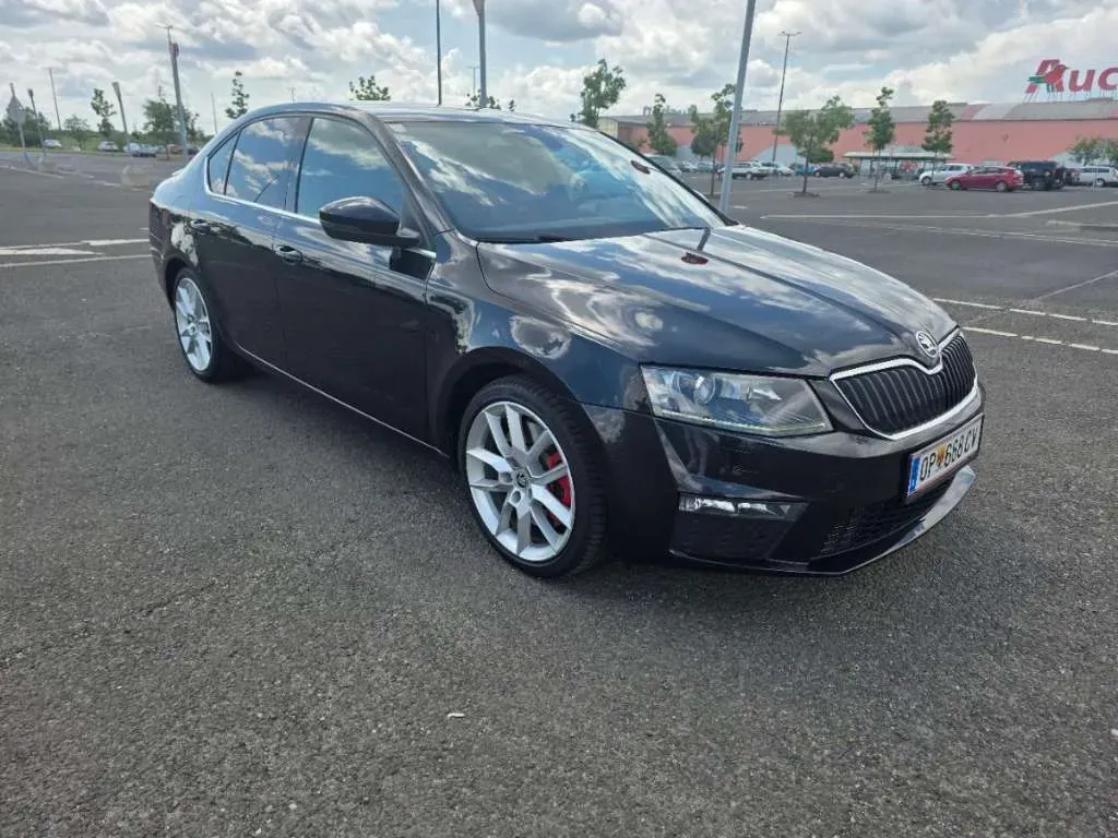 Skoda Octavia 2013 photo 2