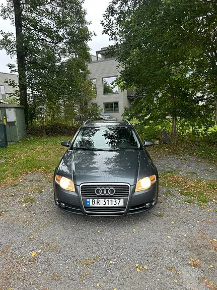 Audi A4 2005 photo 2
