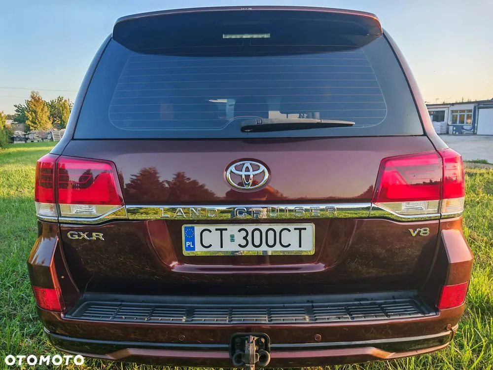Toyota Land Cruiser 2017 photo 3