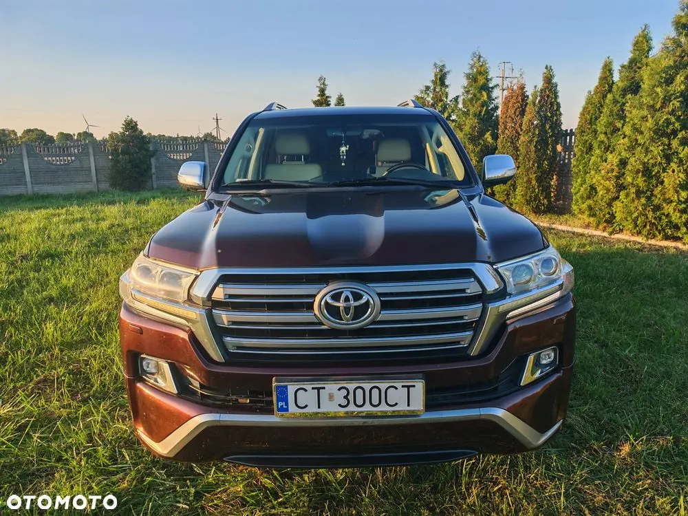 Toyota Land Cruiser 2017 photo 2
