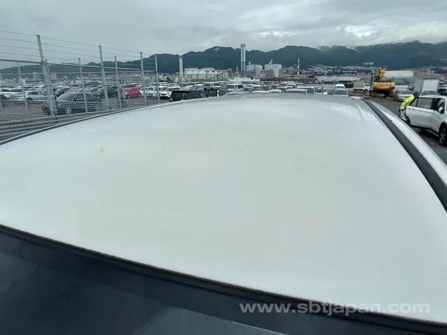 Toyota Voxy 2013 photo 5