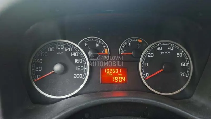 Fiat Punto 2011 photo 5