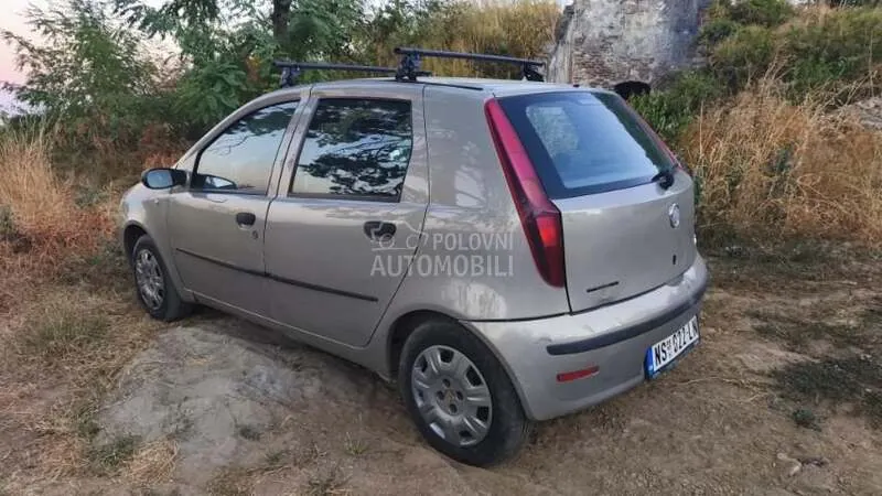 Fiat Punto 2011 photo 3