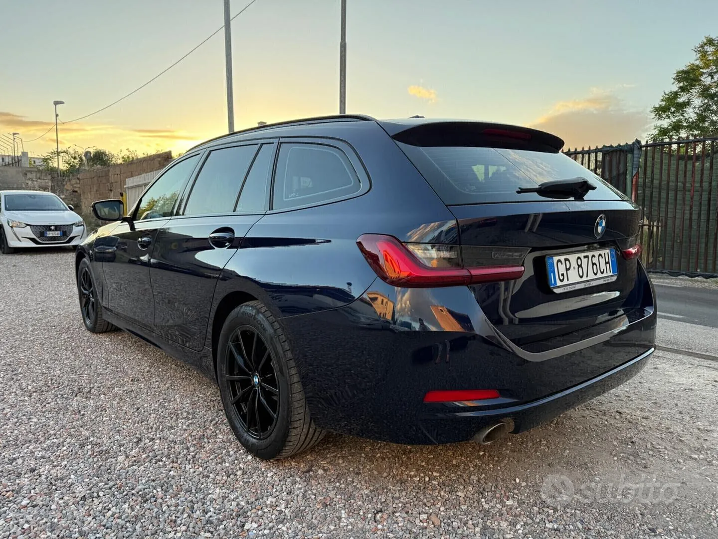 BMW 318I 2023 photo 4