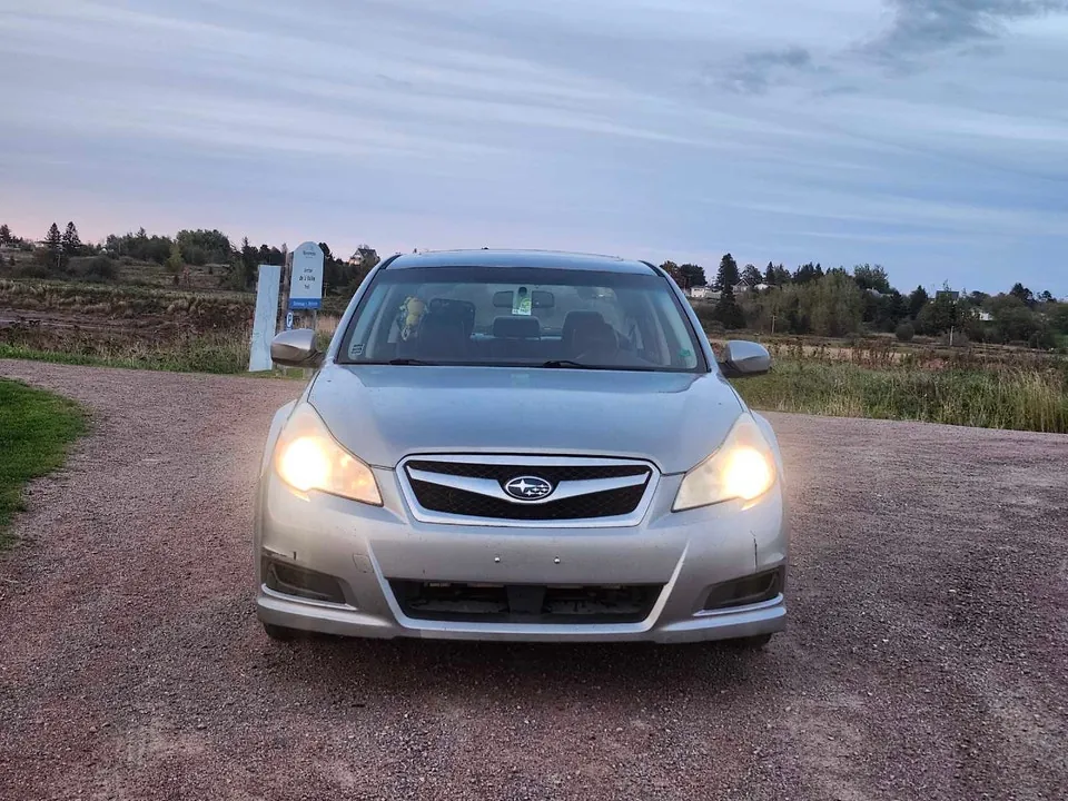 Subaru Legacy 2011 photo 5