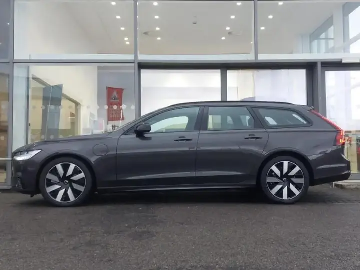 Volvo V90 2025 photo 4