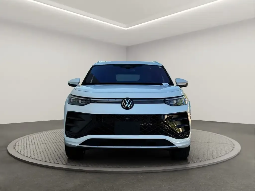 Volkswagen Tiguan 2025 photo 2