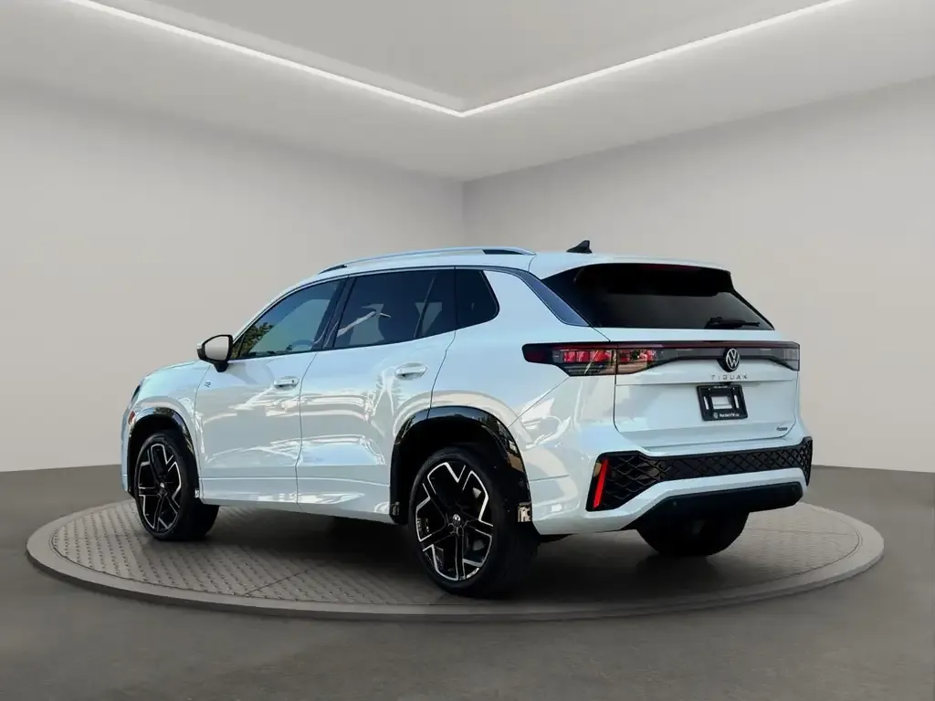 Volkswagen Tiguan 2025 photo 4