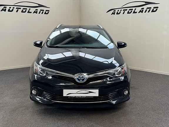 Toyota Auris 2017 photo 2