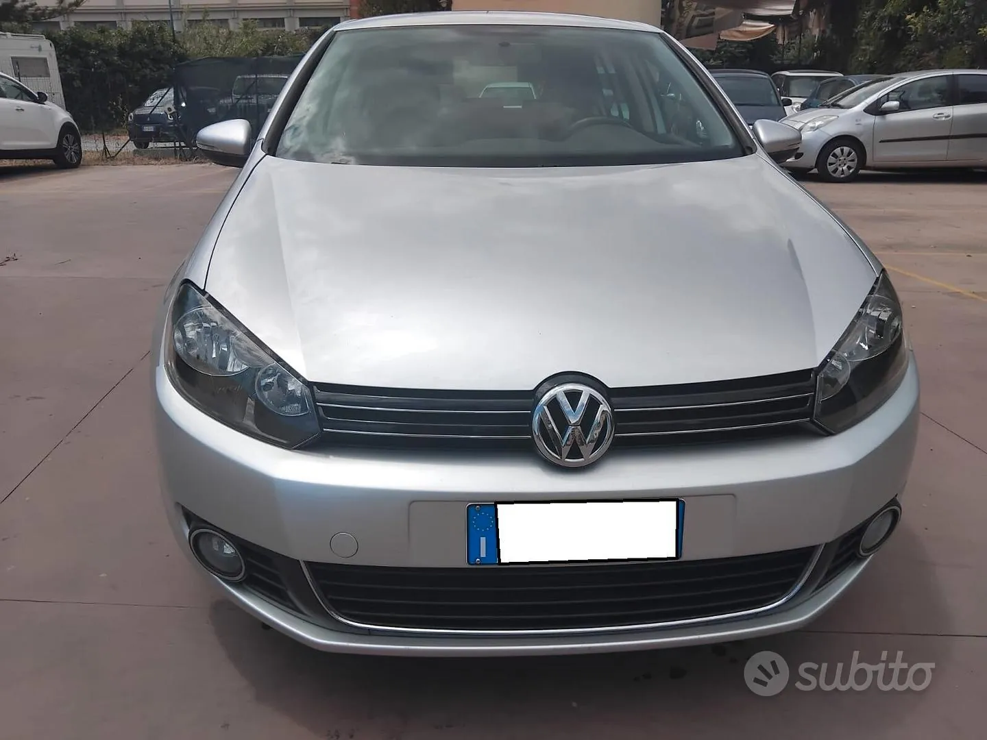 Volkswagen Golf 2010 photo 2