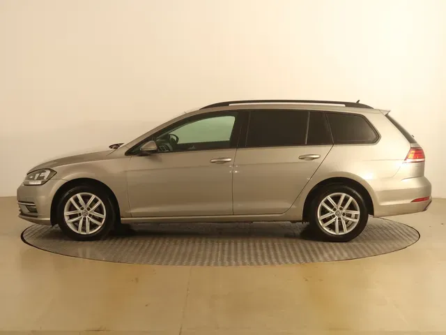 Volkswagen Golf Variant 2017 photo 2