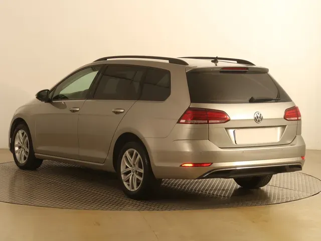 Volkswagen Golf Variant 2017 photo 3