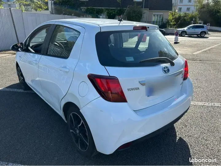 Toyota Yaris 2016 photo 4