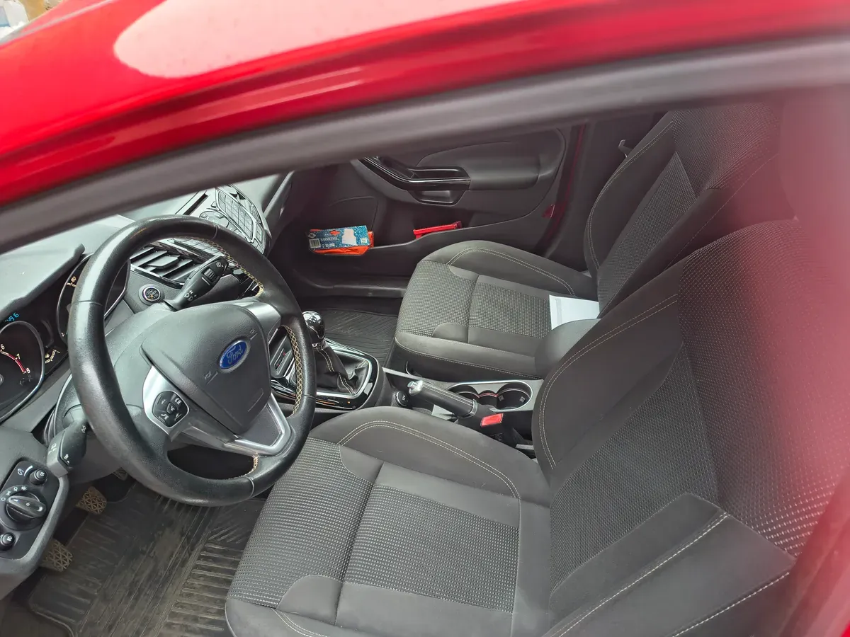 Ford Fiesta 2015 photo 3