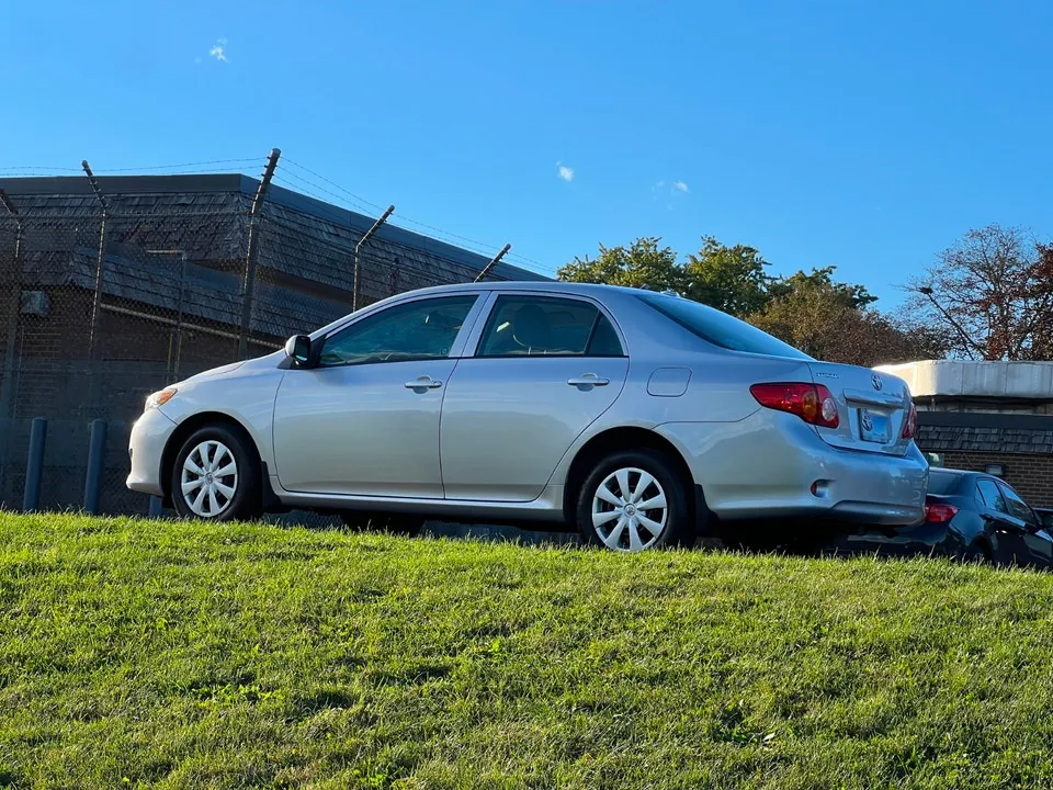 Toyota Corolla 2010 photo 2