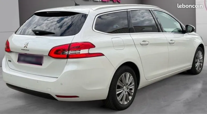 Peugeot 308 2018 photo 2