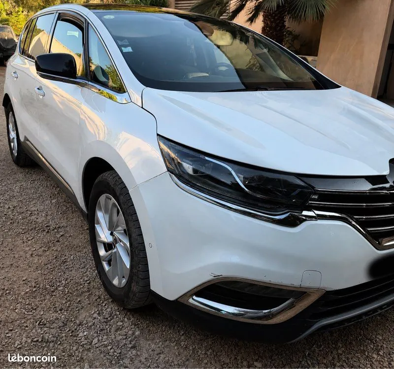 Renault Espace 2017 photo 2