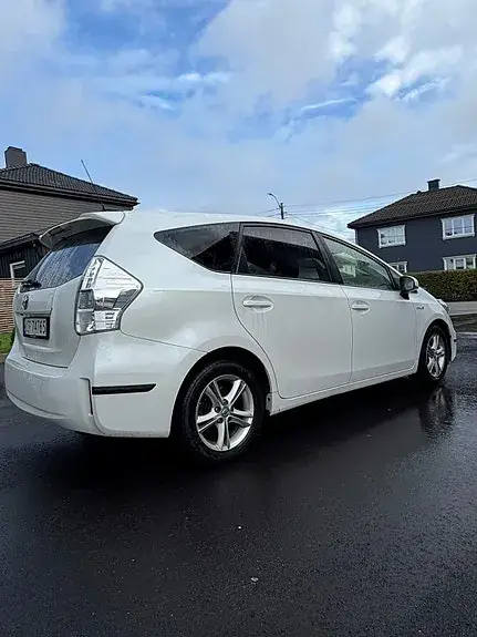 Toyota Prius 2014 photo 5