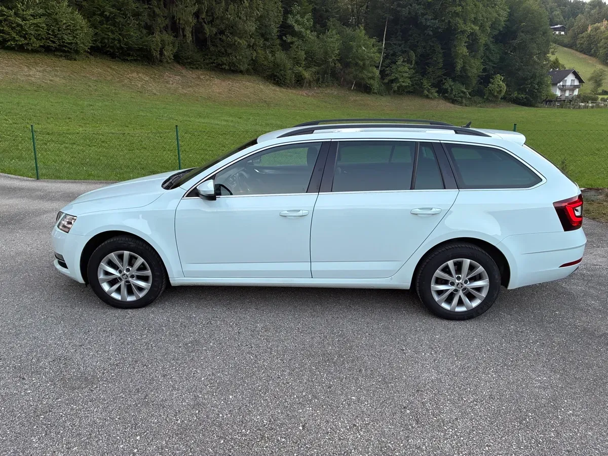 Skoda Octavia 2018 photo 2