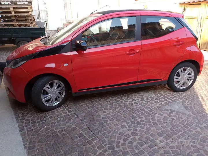 Toyota Aygo 2015 photo 2