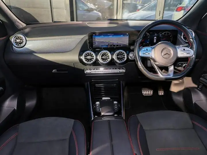 Mercedes-Benz Gla 2023 photo 3