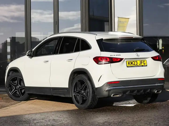 Mercedes-Benz Gla 2023 photo 2