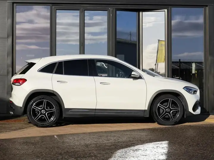 Mercedes-Benz Gla 2023 photo 4