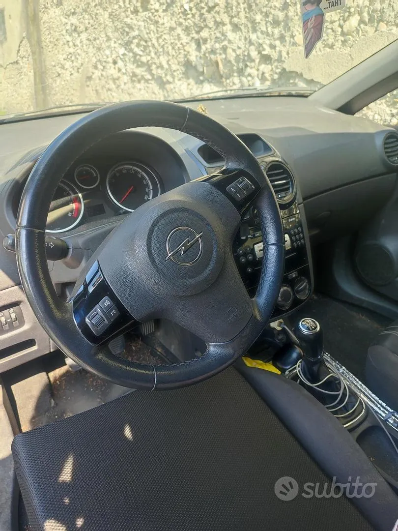 Opel Corsa 2010 photo 4
