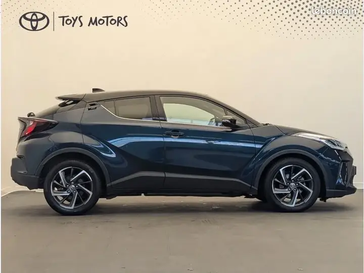 Toyota C-Hr 2023 photo 2