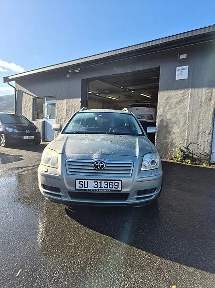 Toyota Avensis 2006 photo 2