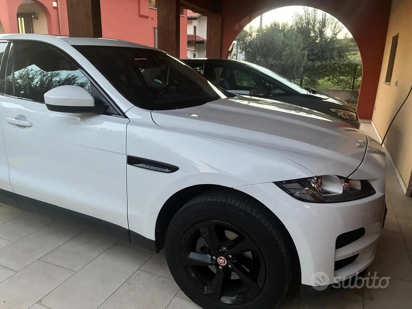 Jaguar F-Pace
