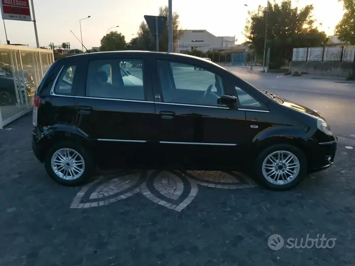 Lancia Musa 2009 photo 5