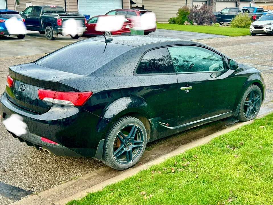 Kia Forte 2011 photo 2