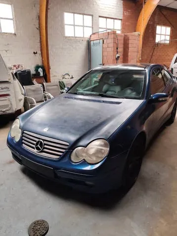 Mercedes-Benz C200 Compressor