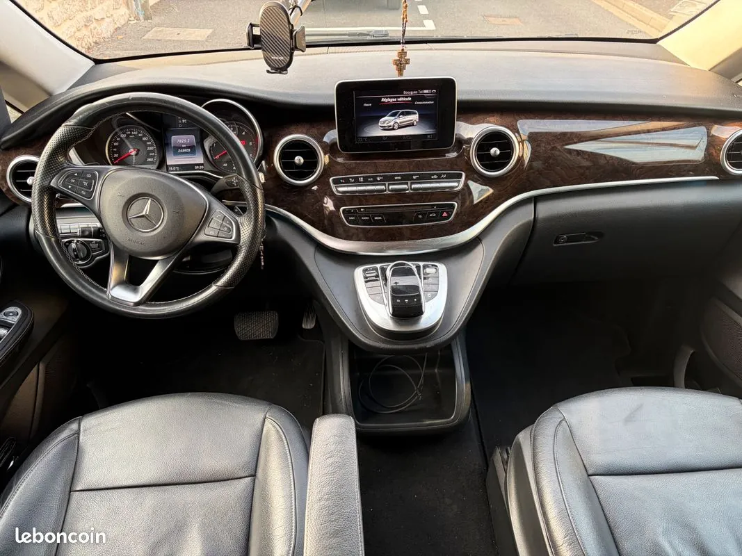 Mercedes-Benz V-Class 2016 photo 2