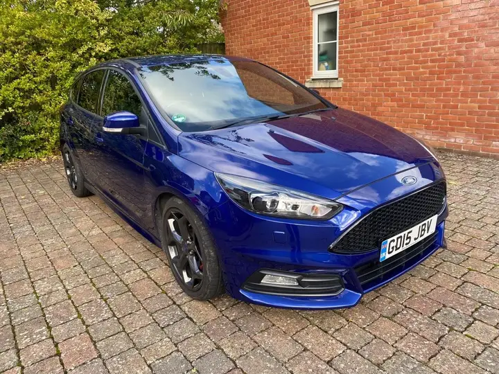 Ford Focus 2015 photo 2