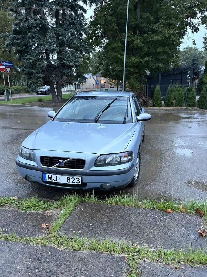 Volvo S60 2000 photo 2