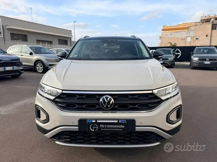 Volkswagen T-Roc 2022 photo 2