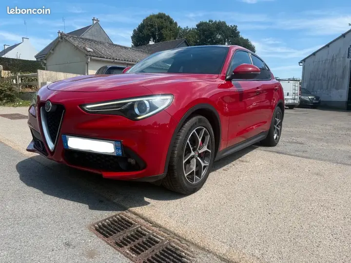 Alfa Romeo Stelvio 2018 photo 2