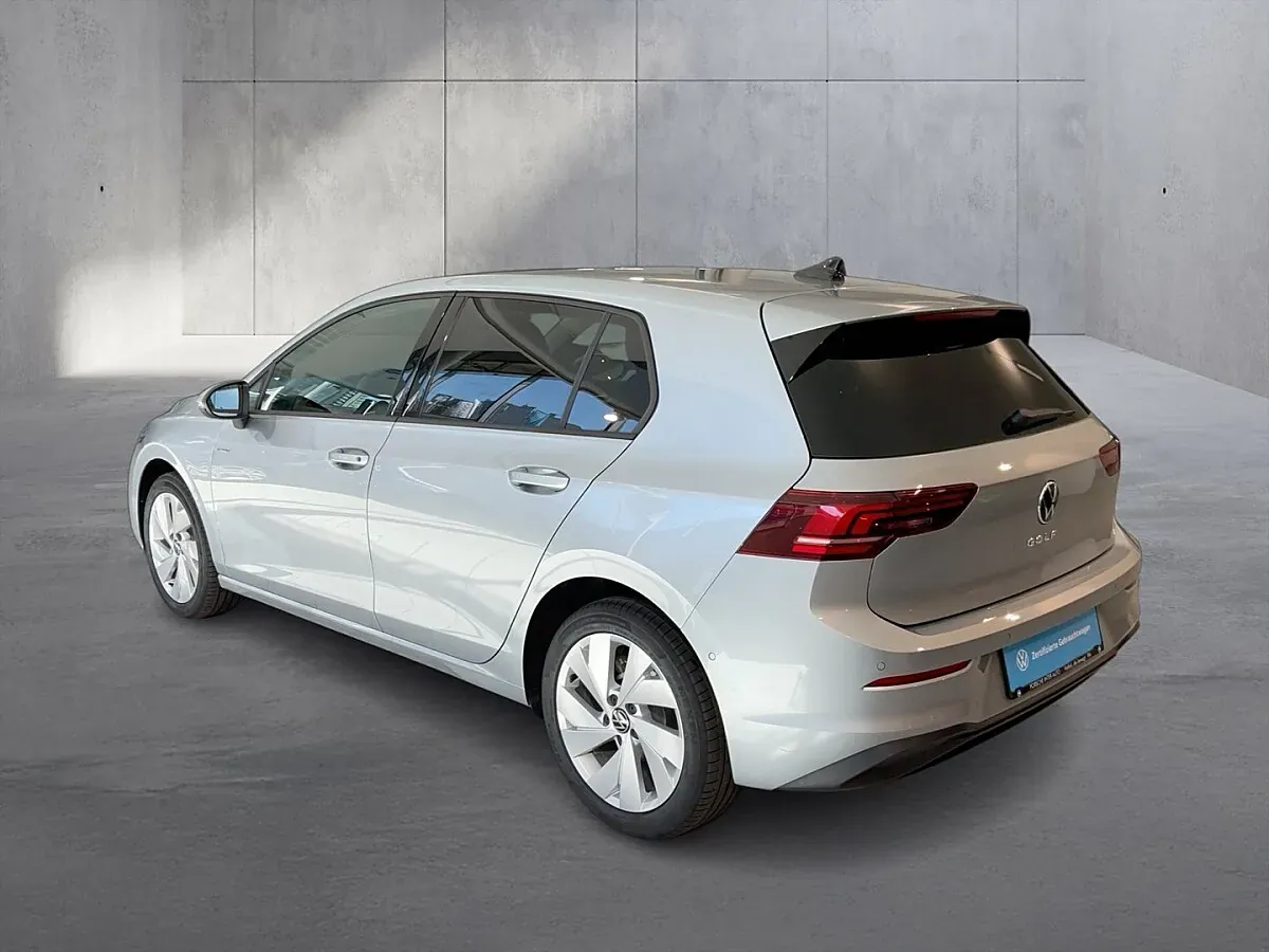 Volkswagen Golf 2026 photo 3