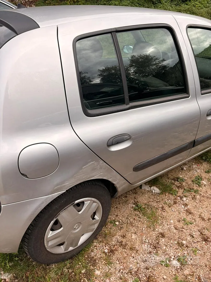 Renault Clio 2005 photo 5