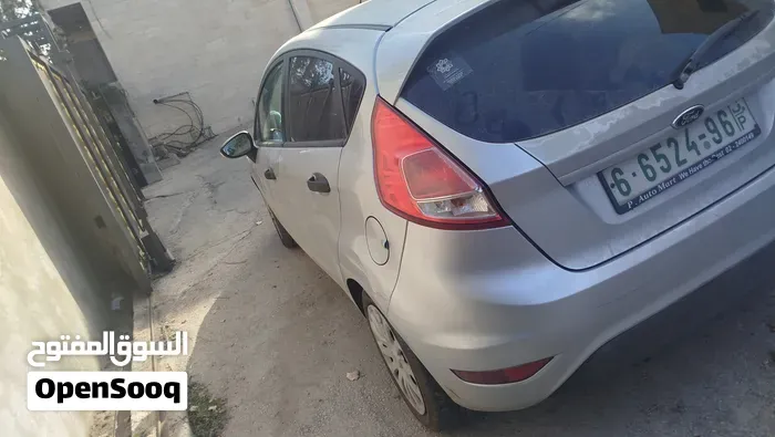 Ford Fiesta 2014 photo 4