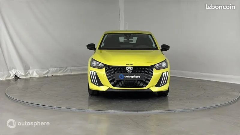 Peugeot 208 2024 photo 2