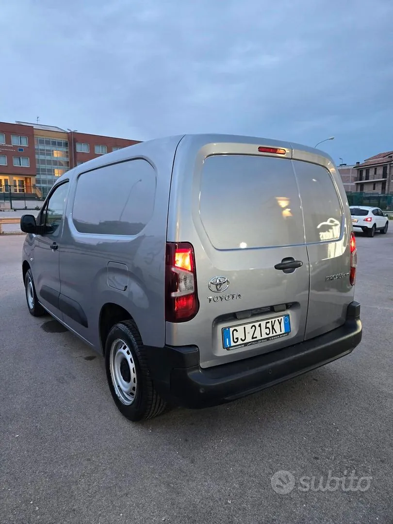 Toyota Proace City 2022 photo 4