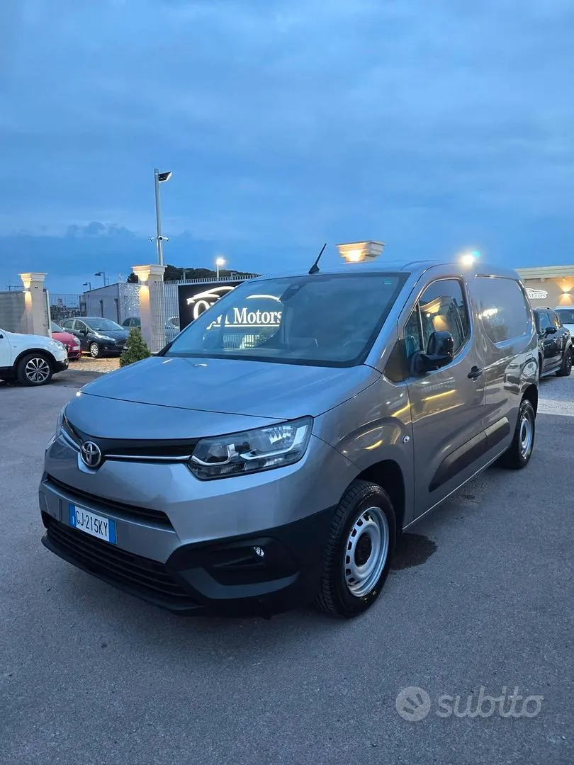 Toyota Proace City 2022 photo 2