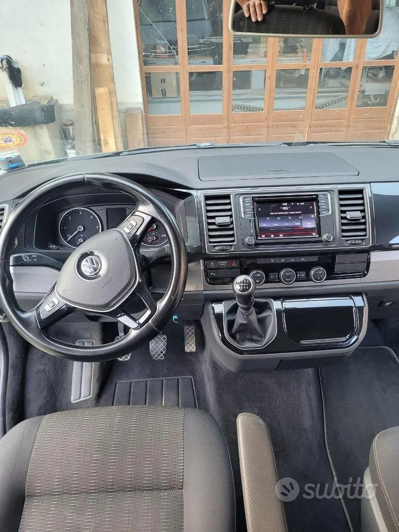 Volkswagen Multivan 2016 photo 4