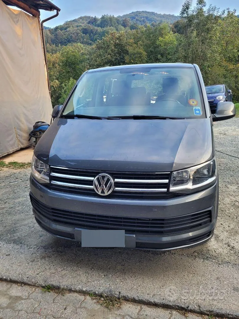 Volkswagen Multivan 2016 photo 2