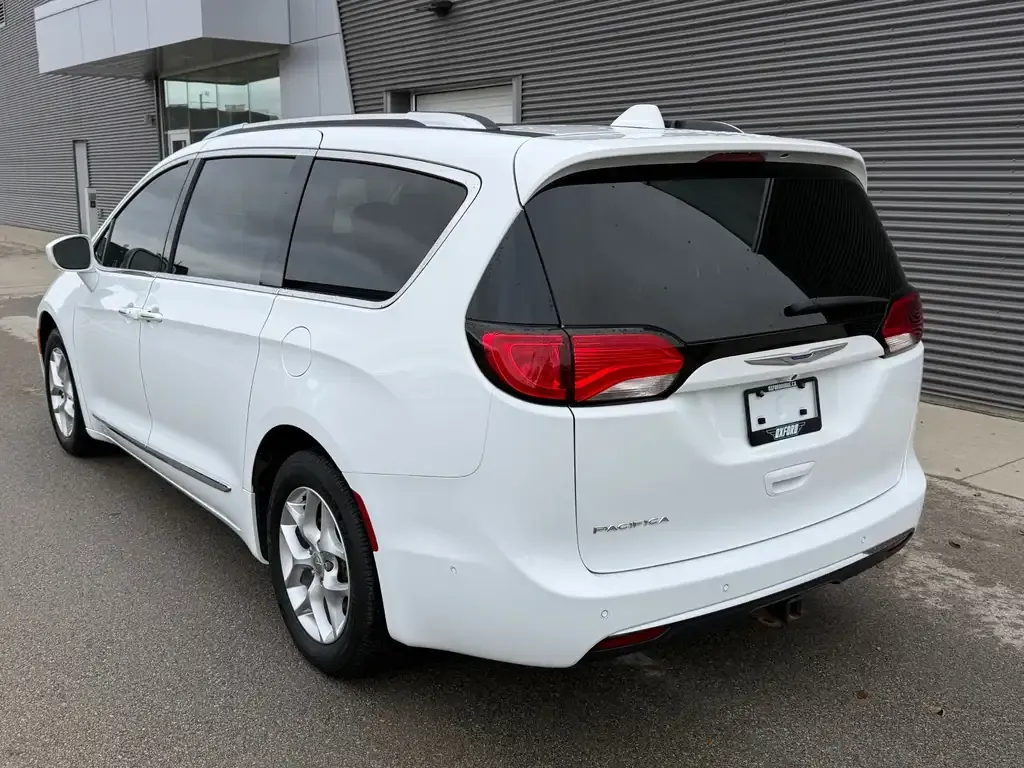 Chrysler Pacifica 2019 photo 3