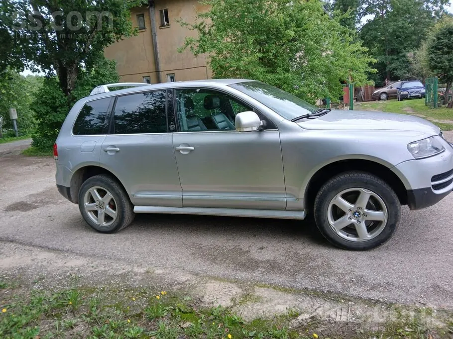 Volkswagen Touareg
